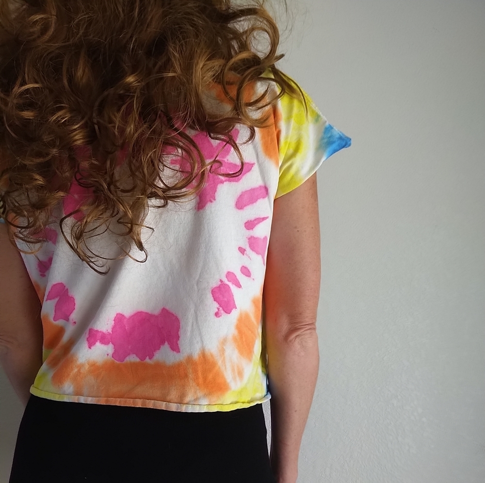 🎊VTG 90s Tweety Bird crop Tee - Picture 3 of 7